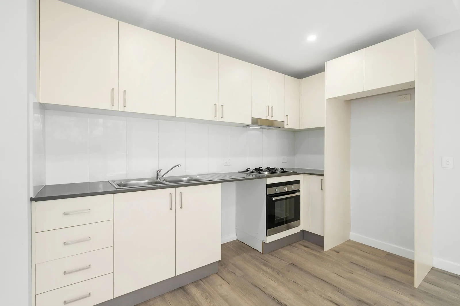 102-3 George Street, Warwick Farm NSW 2170 (7).webp