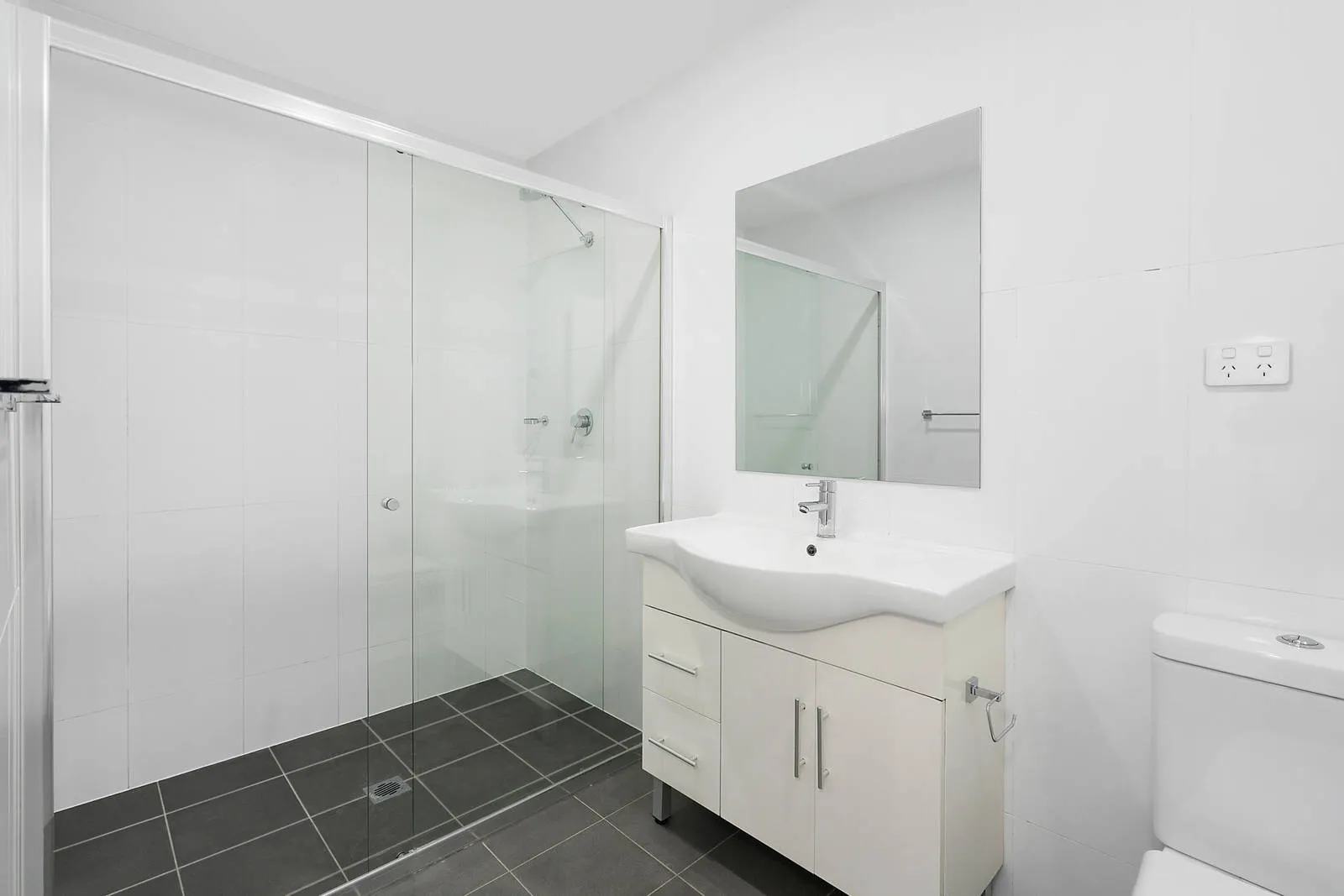 102-3 George Street, Warwick Farm NSW 2170 (8).webp