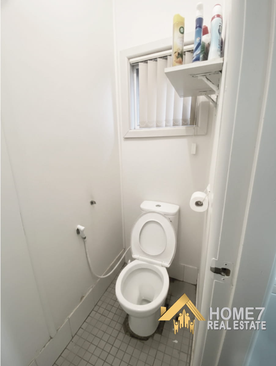 11 Greenacre road, Greenacre NSW 2190 (4).jpg