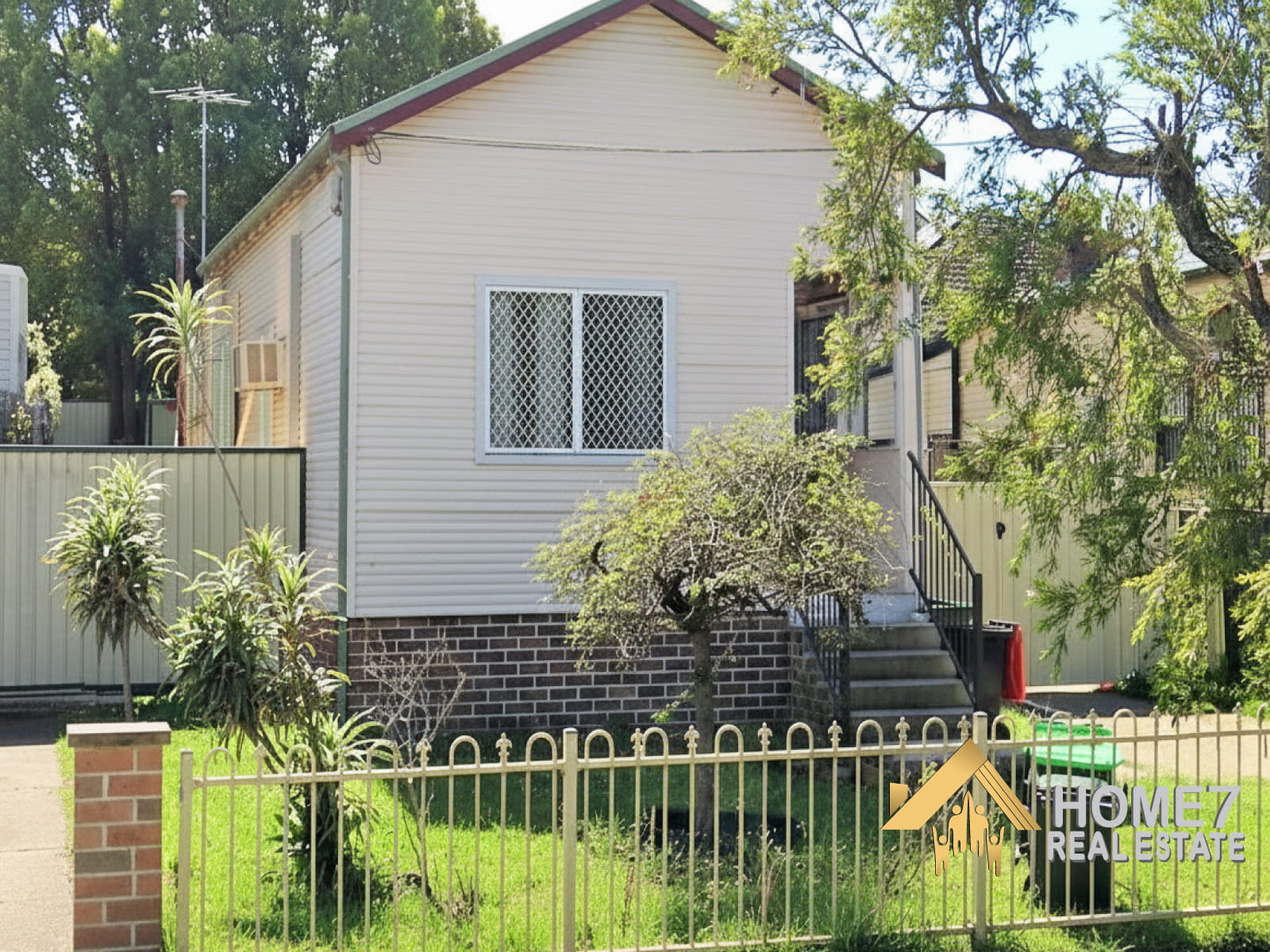 11 Greenacre road, Greenacre NSW 2190.jpg