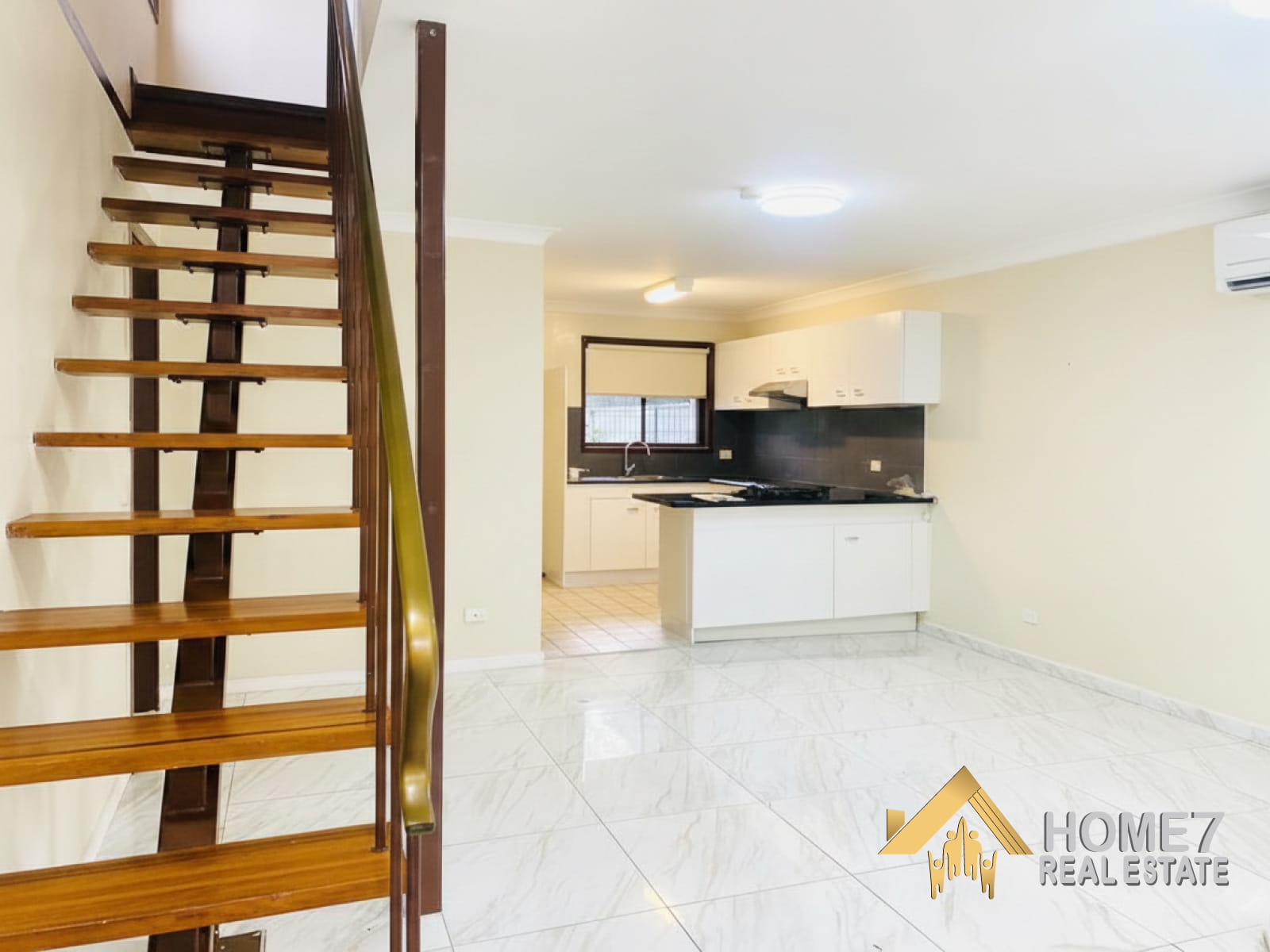 14-31 Calabro Avenue Lurnea NSW 2170 (9).jpg