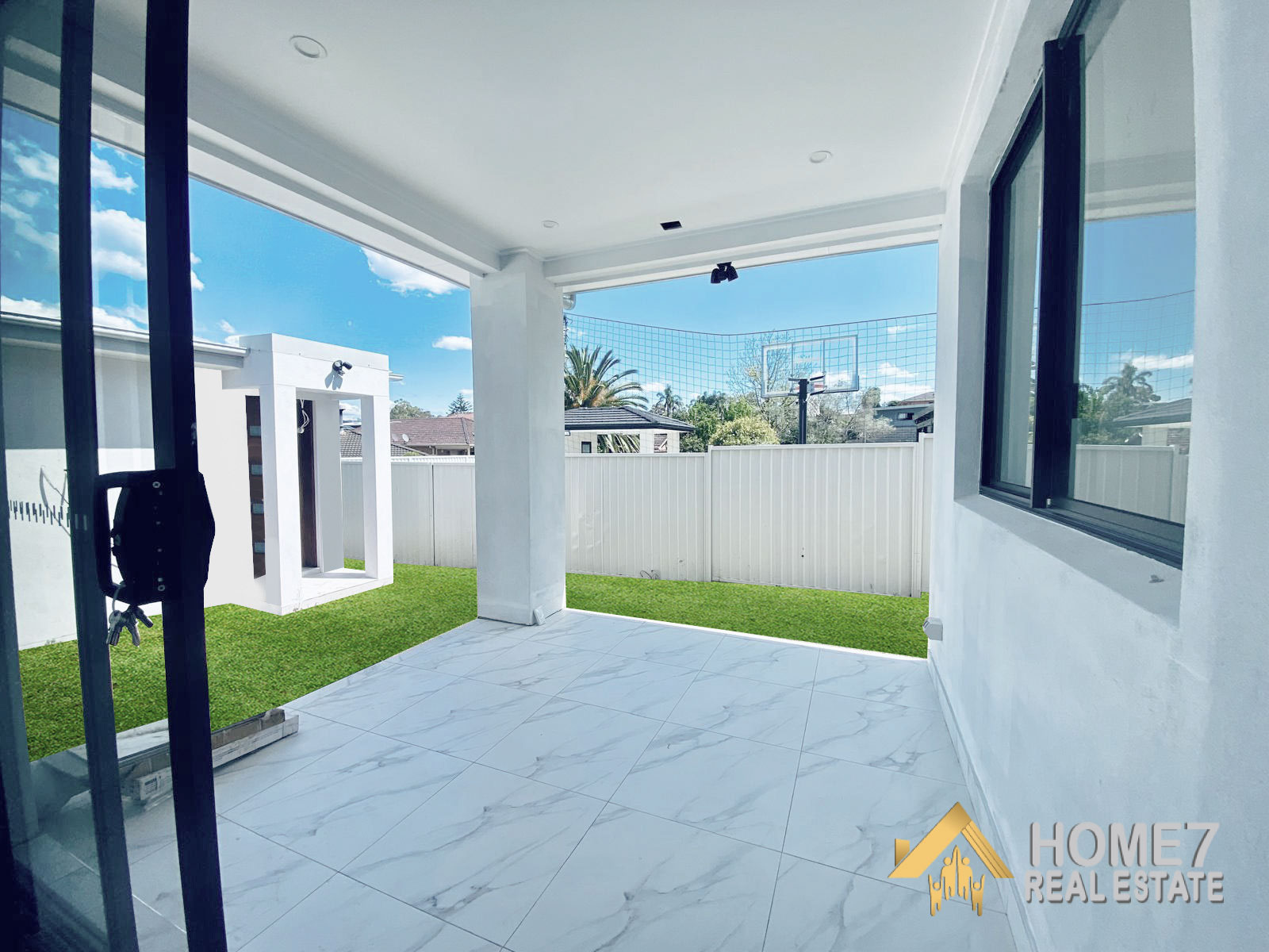 18 Greenacre road, Greenacre NSW 2190 (11).jpg