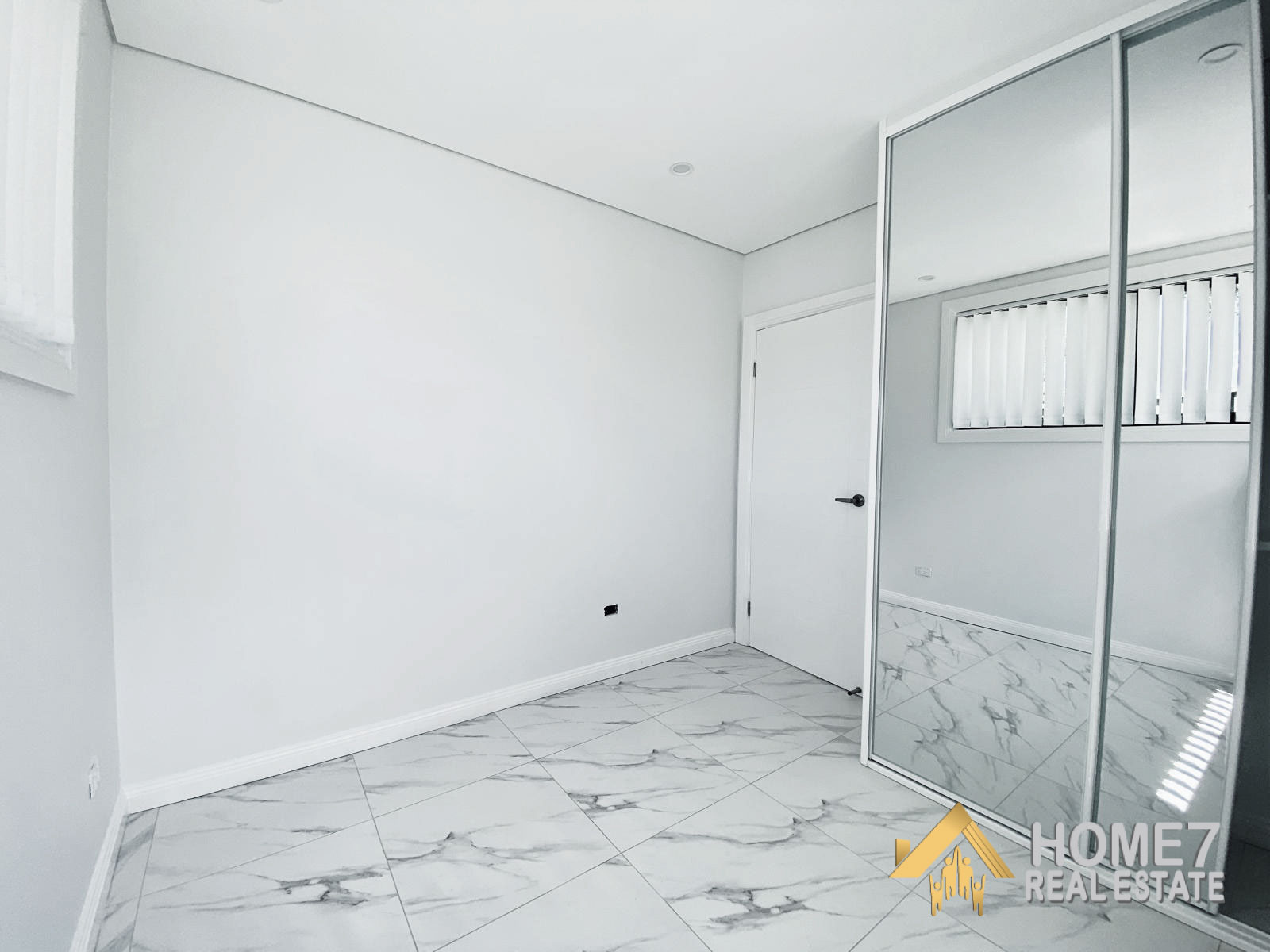 18 Greenacre road, Greenacre NSW 2190 (2).jpg