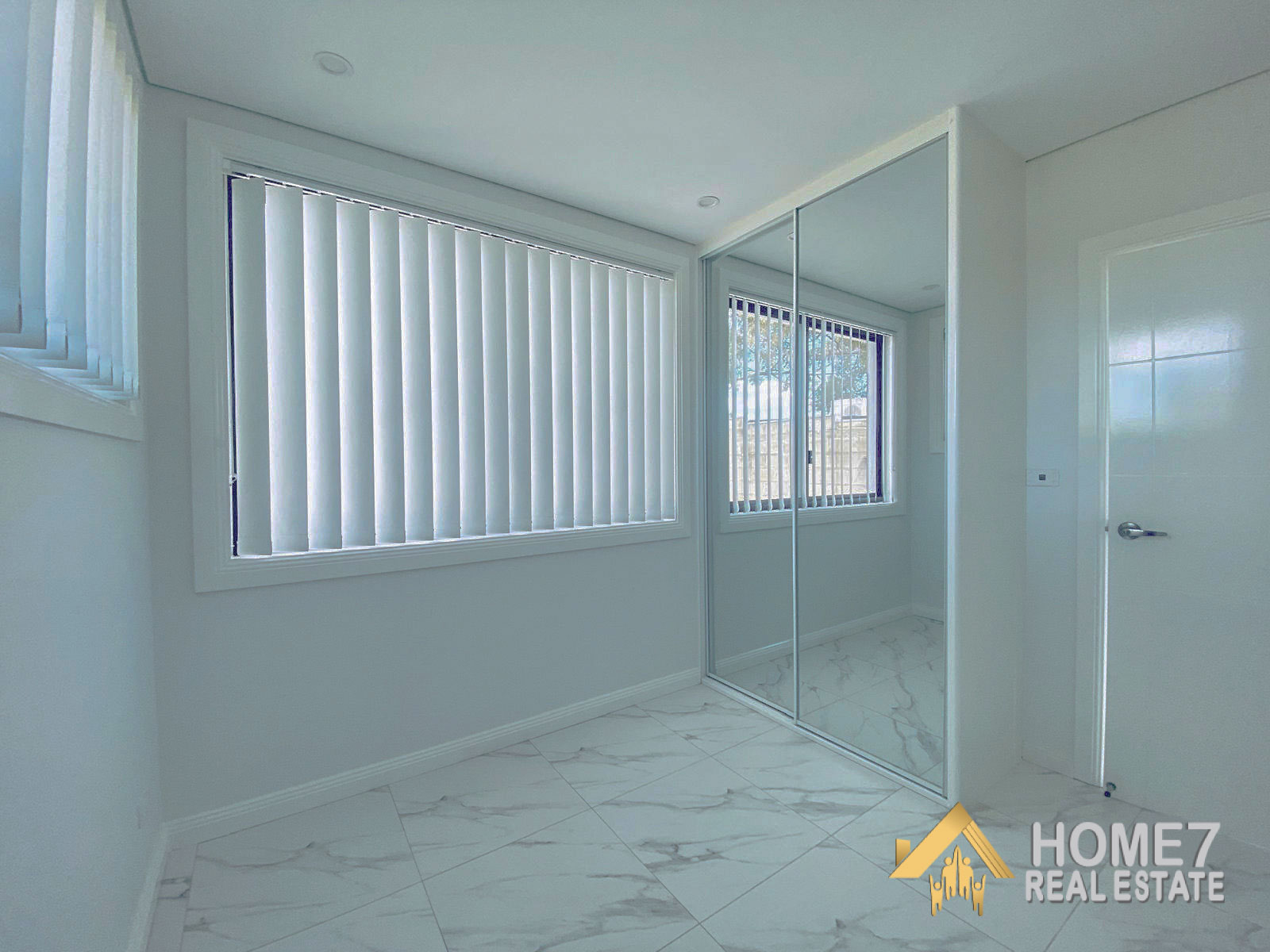 18 Greenacre road, Greenacre NSW 2190 (5).jpg