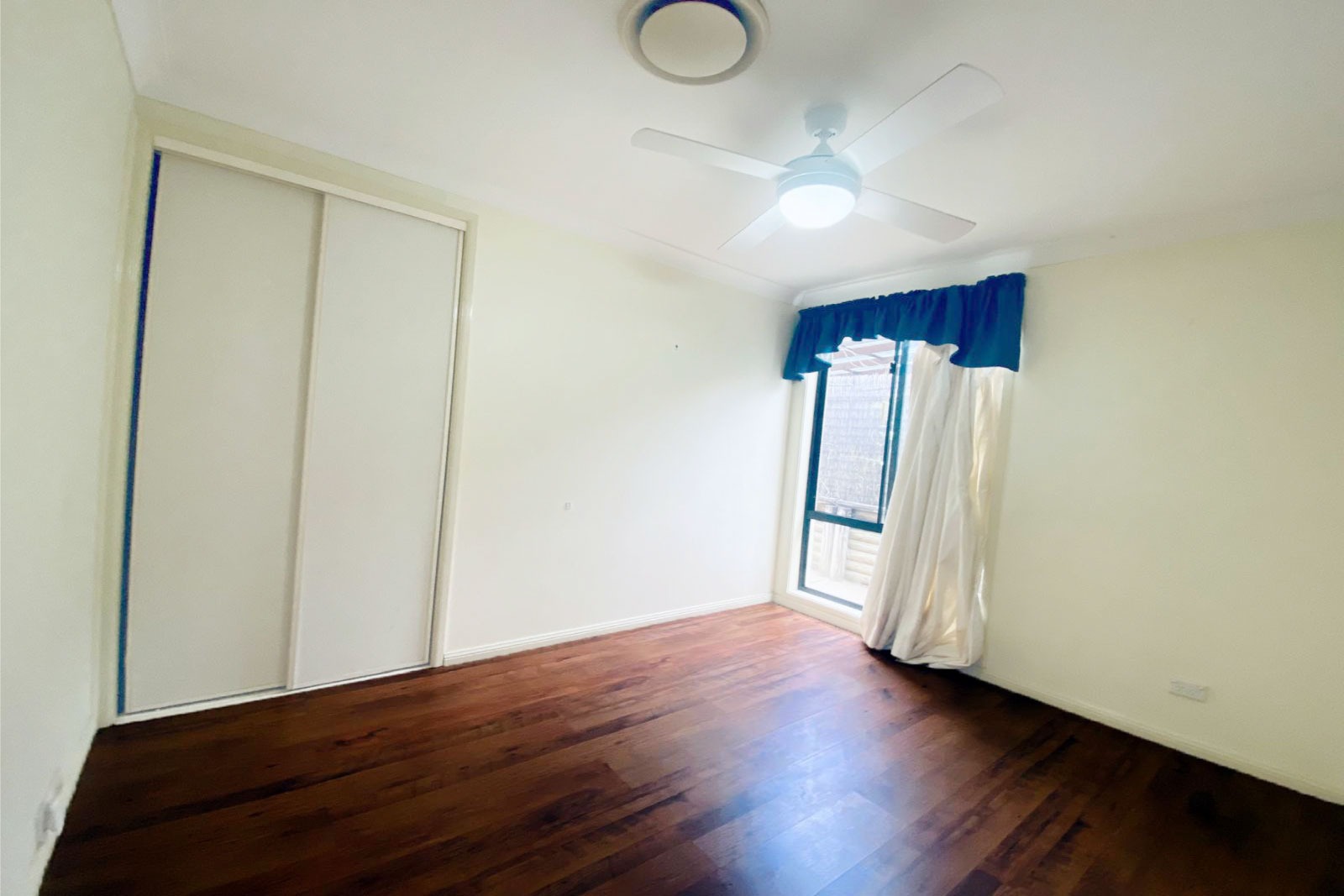 1A Burkhart Place Minto 2566 (7).jpeg