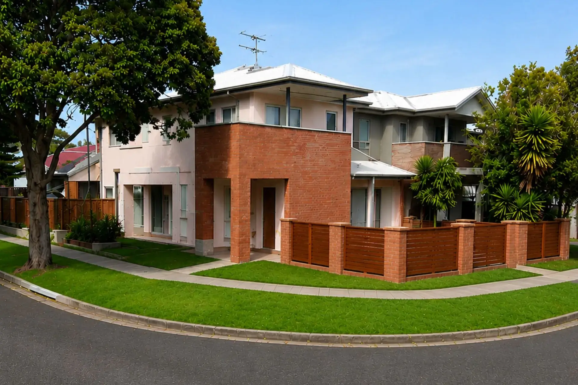 2 Sanananda Road, Holsworthy, NSW 2173.webp