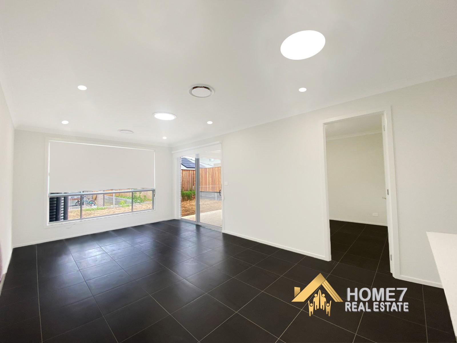 20 Roald Place, Leumeah, NSW 2560 (7).jpeg