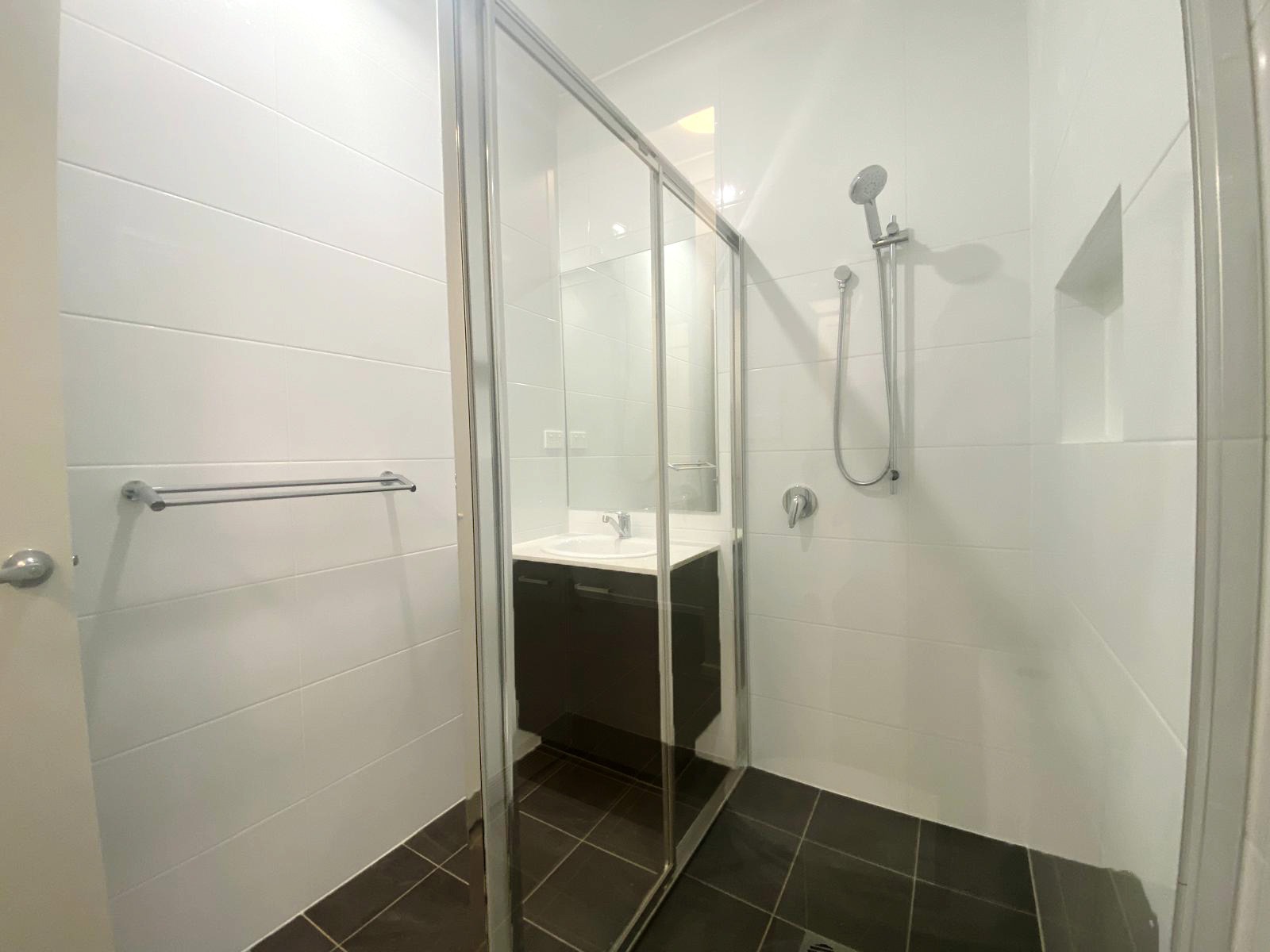 20A Roald Place, Leumeah, NSW 2560 (10).jpeg