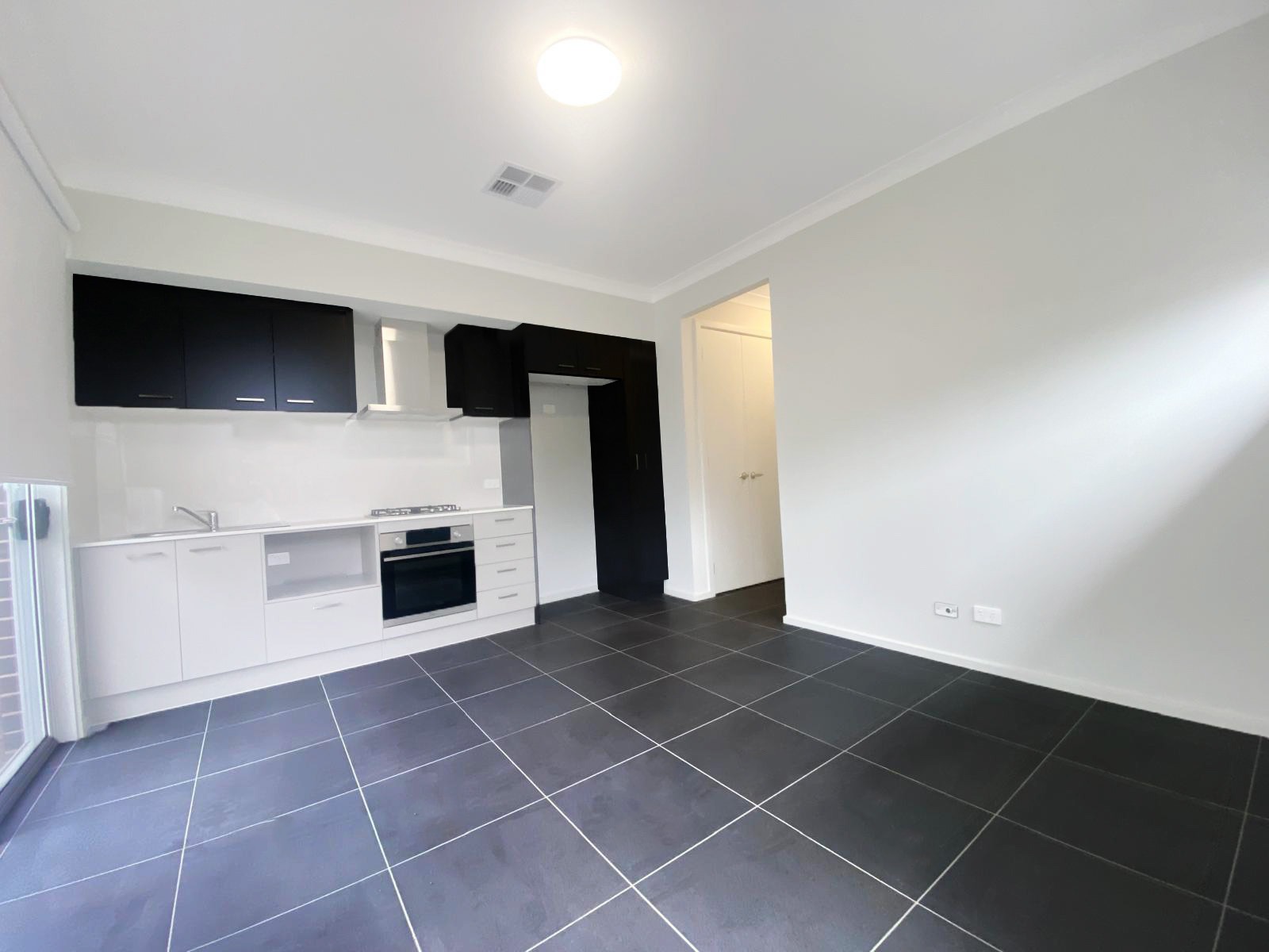 20A Roald Place, Leumeah, NSW 2560 (2).jpeg