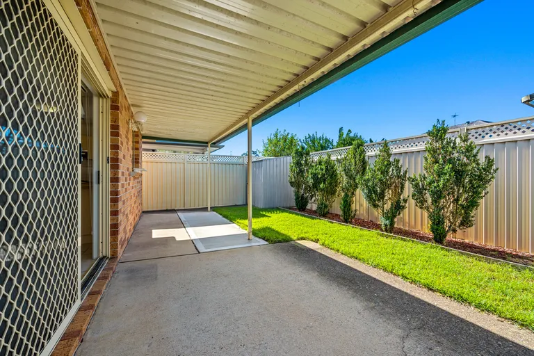 24 Daintree Drive, Wattle Grove, NSW 2173 (10).webp