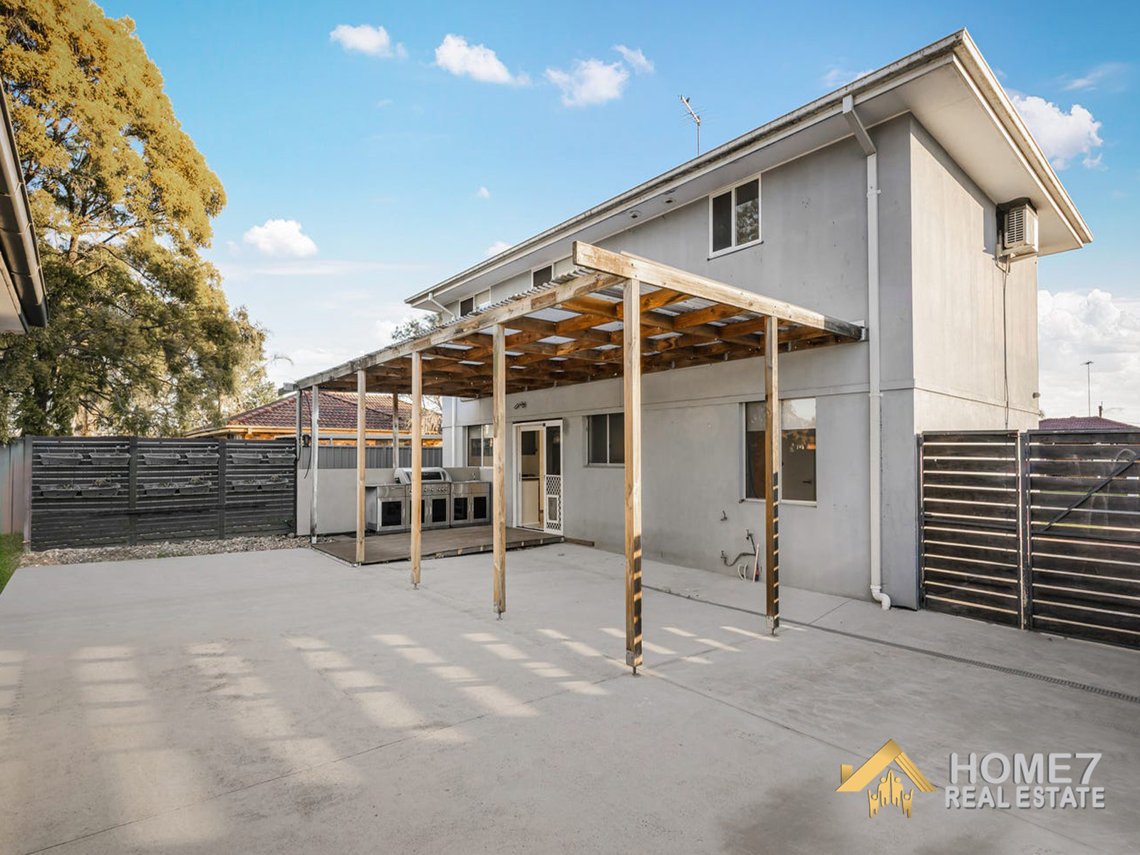 24 Madison Circuit, St Clair NSW 2759 (11).jpg