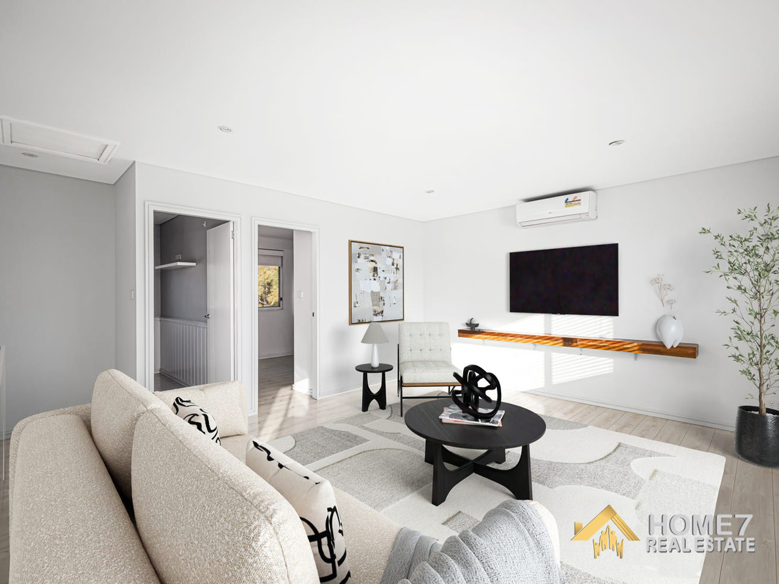 24 Madison Circuit, St Clair NSW 2759 (5).jpg