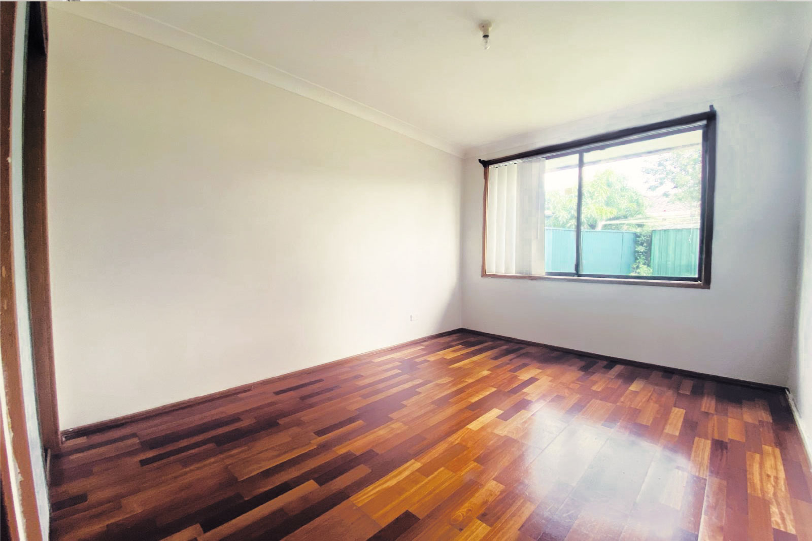 31 Boythorn Avenue, Ambarvale, NSW 2560 (5).jpg