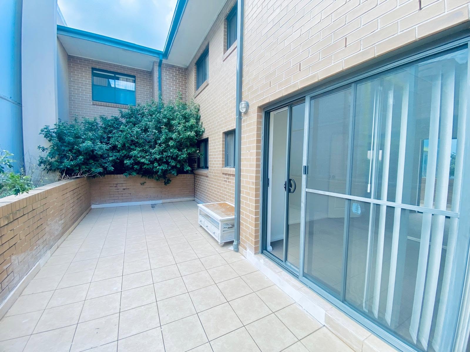 4-5-7-cornelia-road-toongabbie-nsw-2146 (4).jpg
