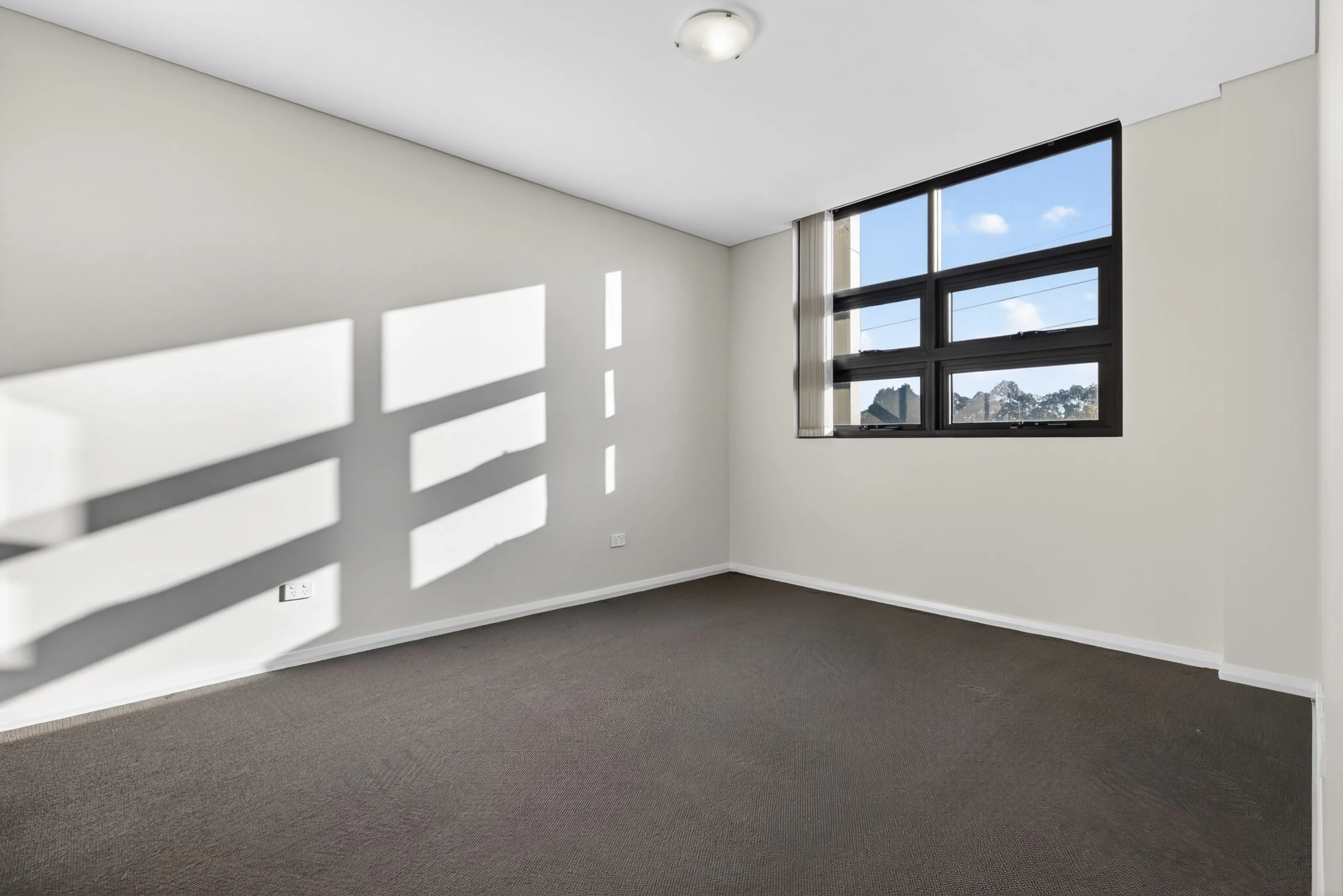 4 Castlereagh Street Liverpool NSW 2170 (10).webp