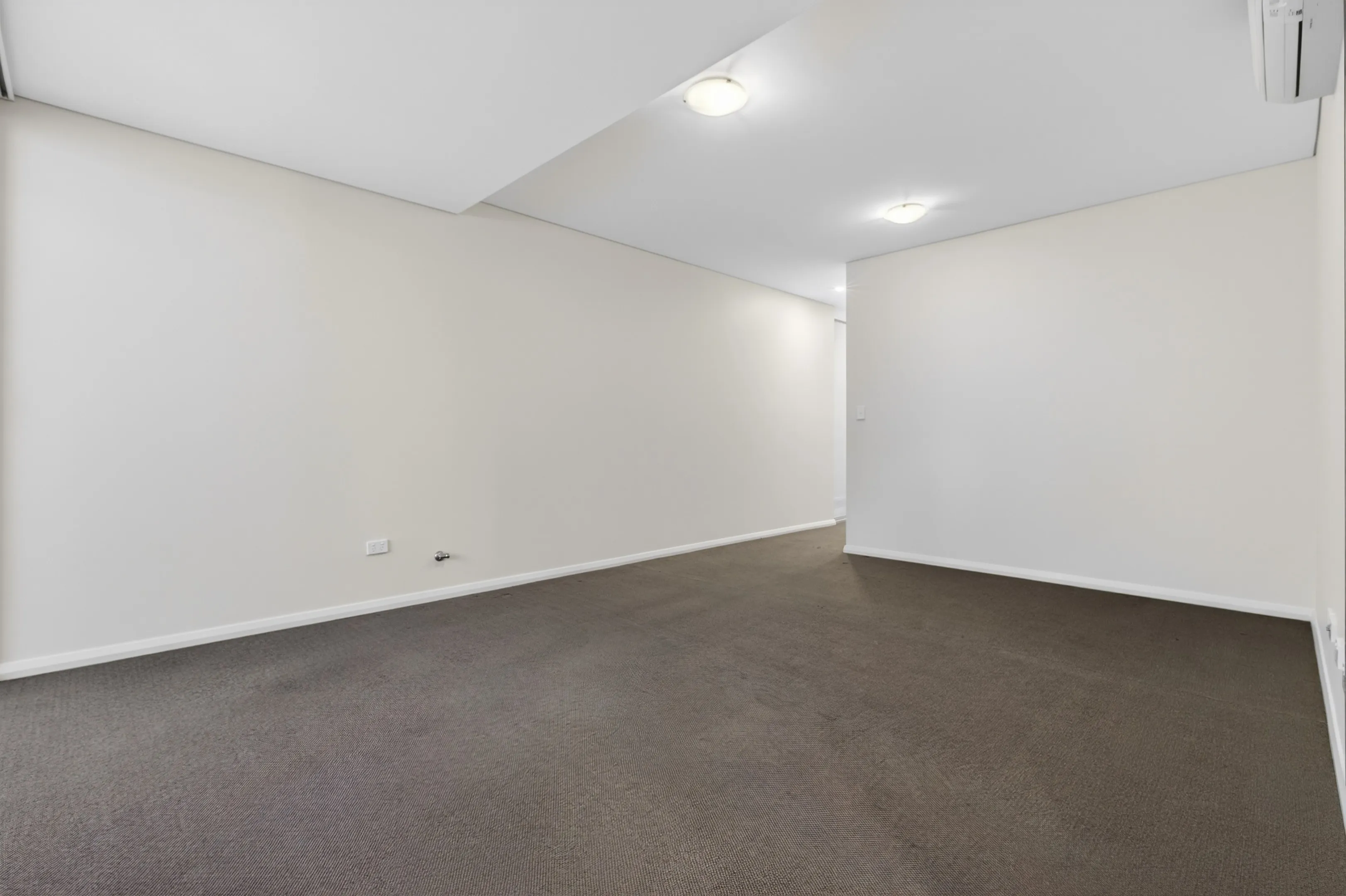 4 Castlereagh Street Liverpool NSW 2170 (4).webp