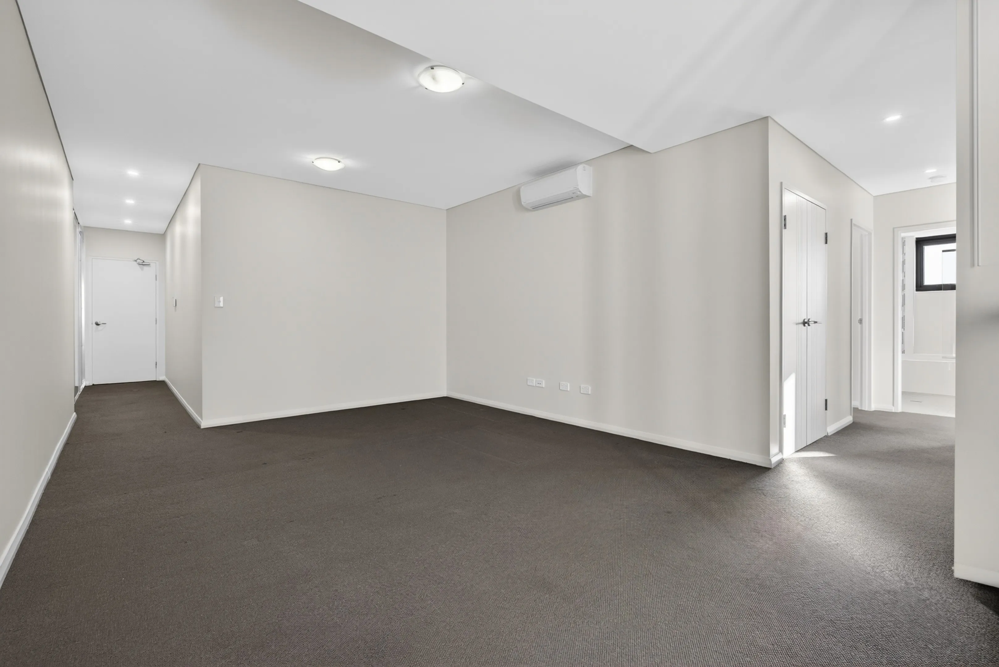 4 Castlereagh Street Liverpool NSW 2170 (6).webp