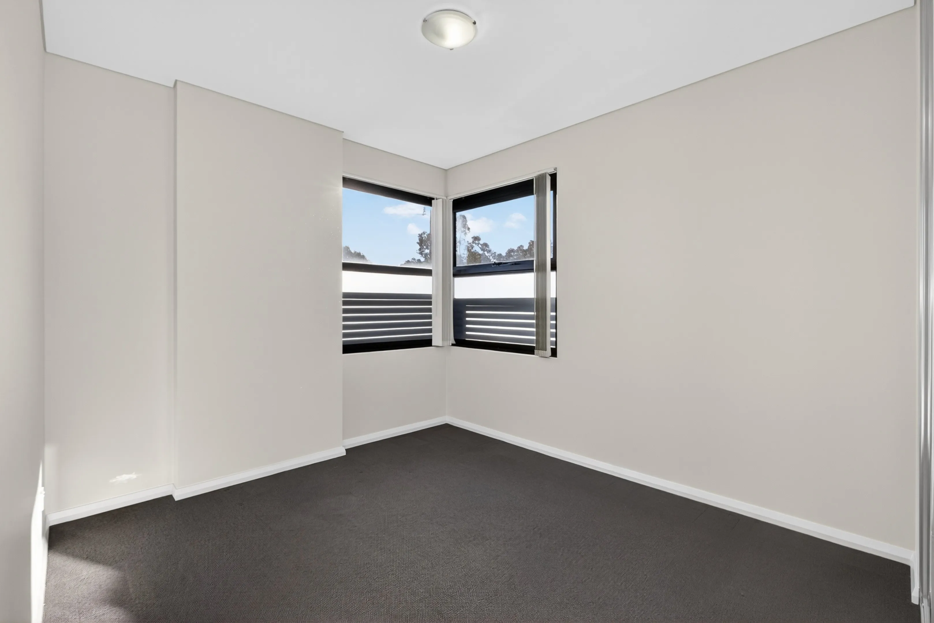 4 Castlereagh Street Liverpool NSW 2170 (8).webp