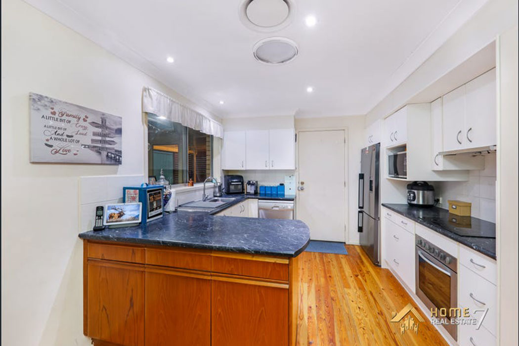 41-Birdsville-Crescent-Leumeah-NSW-2560-09.jpg