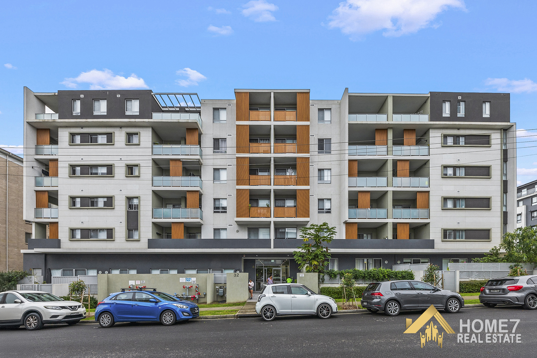 41032 CHAMBERLAIN STREET Campbelltown NSW 2560 (21).jpg