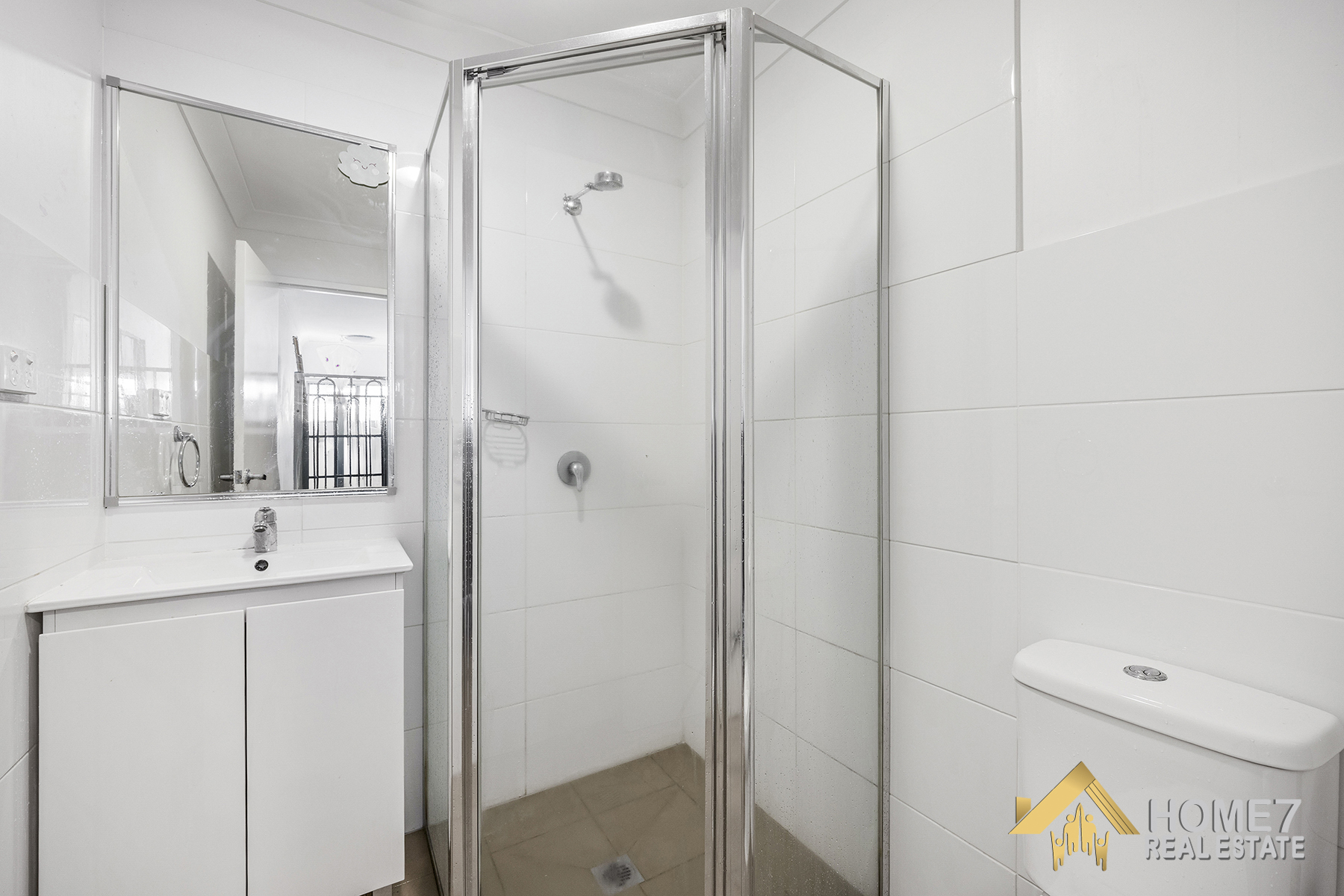 41032 CHAMBERLAIN STREET Campbelltown NSW 2560 (7).jpg