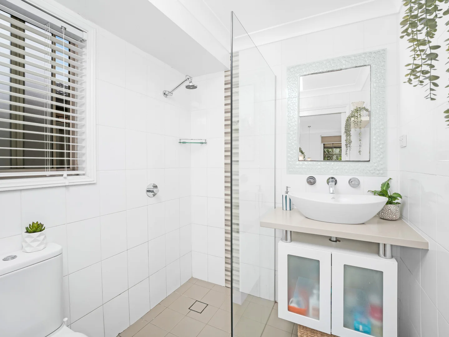 5 Sandown Close Casula NSW 2170  Real Estate In Casula (10).jpg