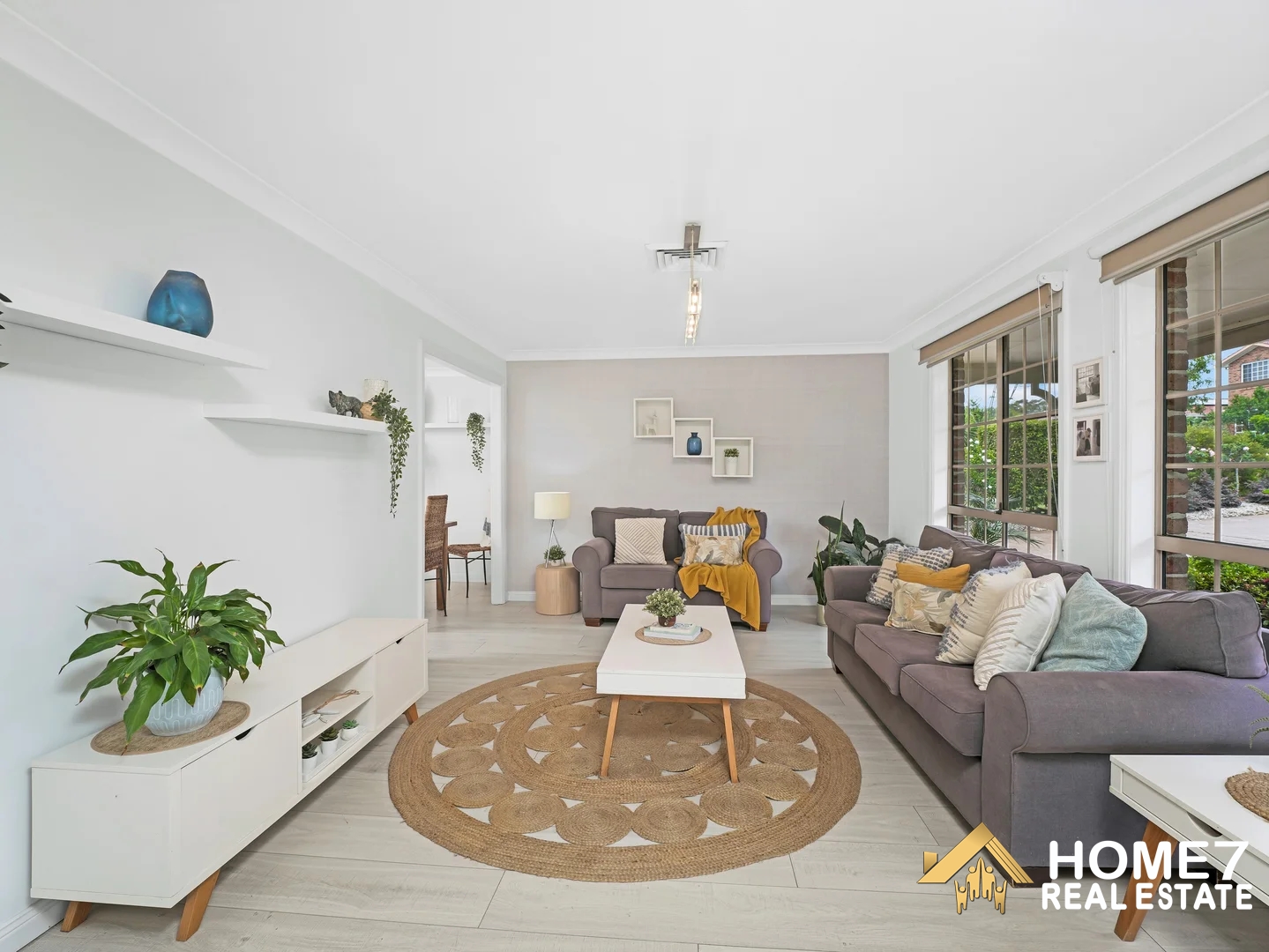 5 Sandown Close Casula NSW 2170  Real Estate In Casula (2).jpg