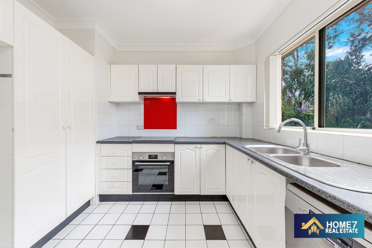 5181-185 Sandal Crescent Carramar NSW 2163 (4).jpeg