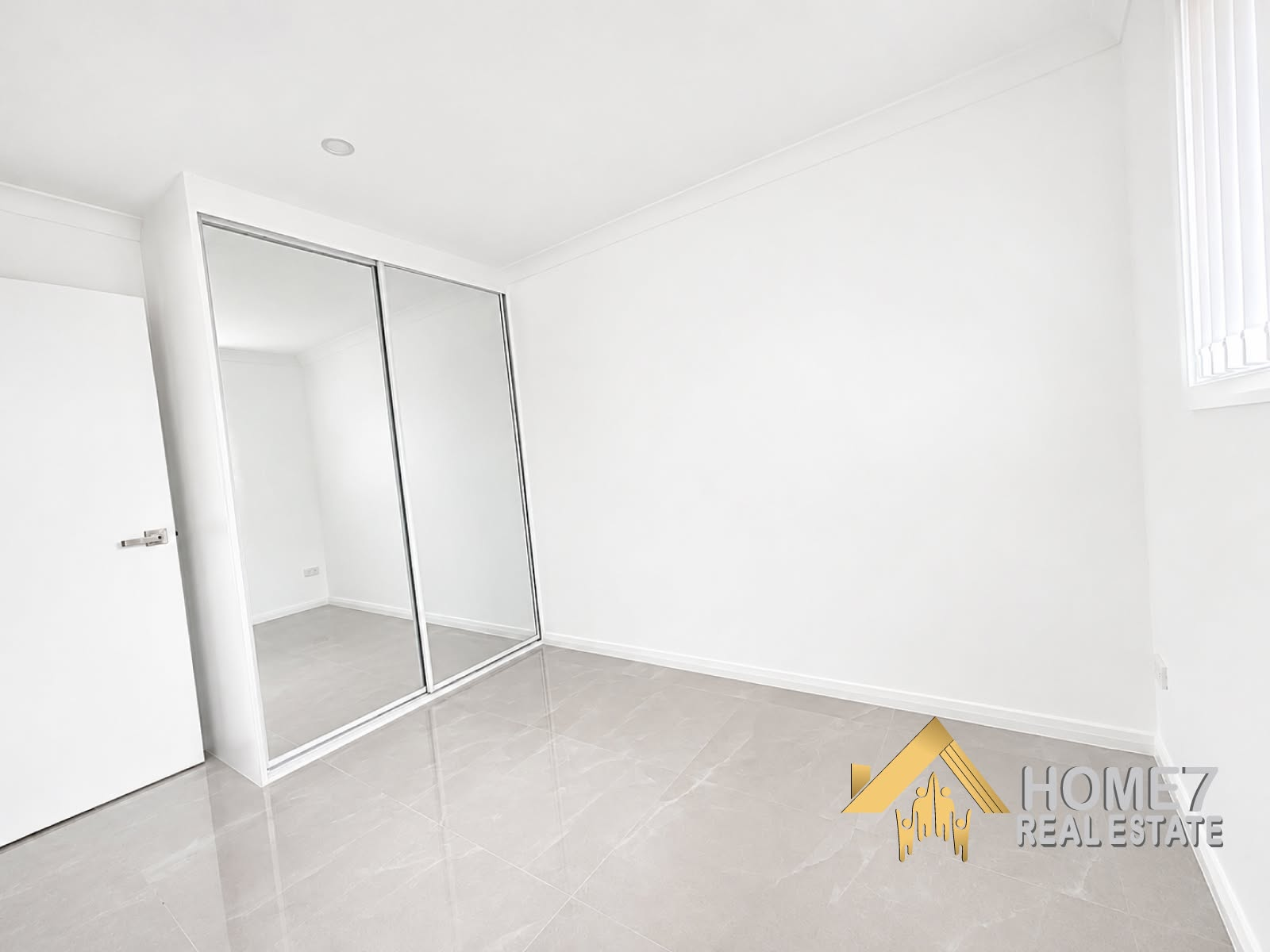 5A Lyrebird Place, Ingleburn NSW, 2565 (5).webp