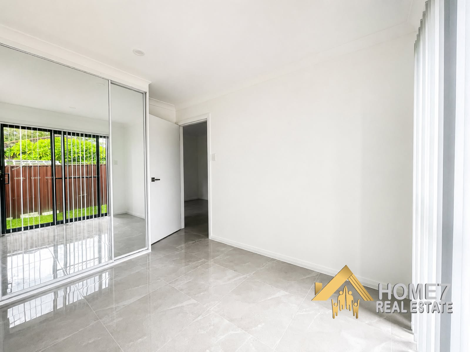 5A Lyrebird Place, Ingleburn NSW, 2565 (6).webp