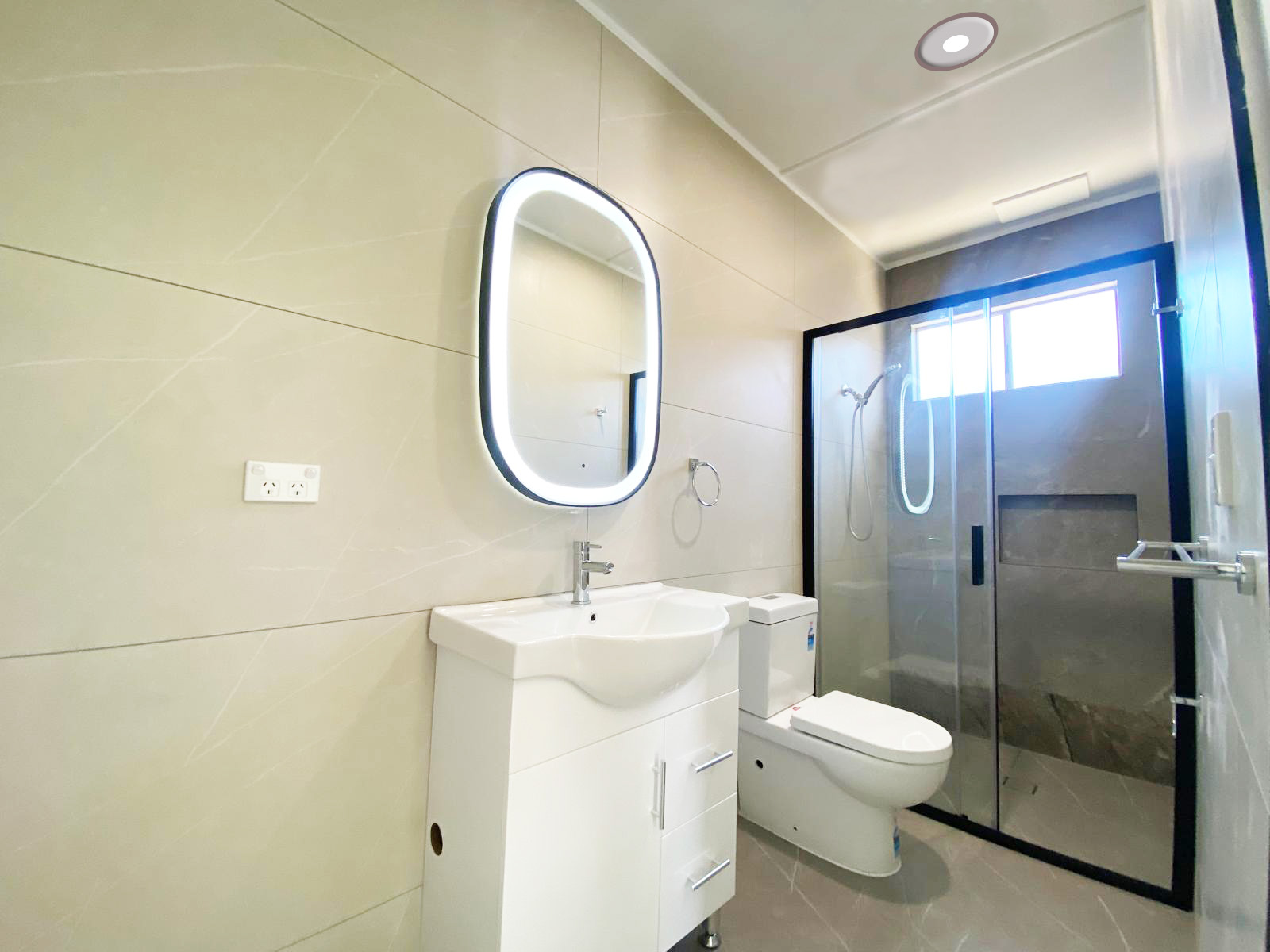 62A Newton Road Blacktown NSW 2148 (6).jpg