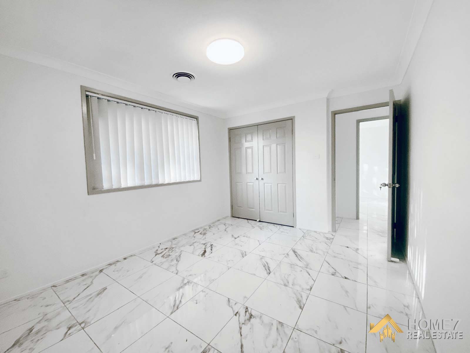 68 Stansmore Avenue Prestons NSW 2170 (17).jpeg