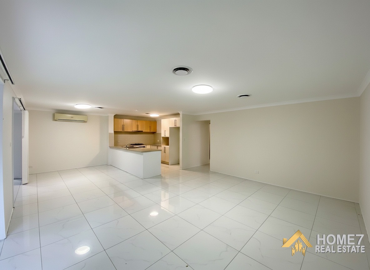 68 Stansmore Avenue Prestons NSW 2170 (3).jpeg
