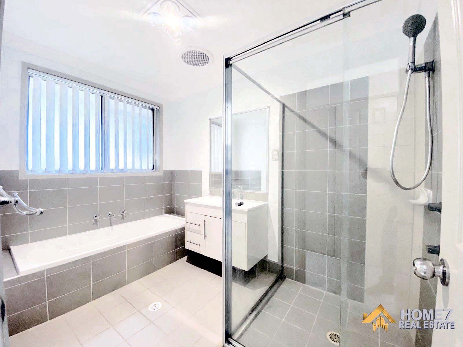 68 Stansmore Avenue Prestons NSW 2170 (6).jpeg