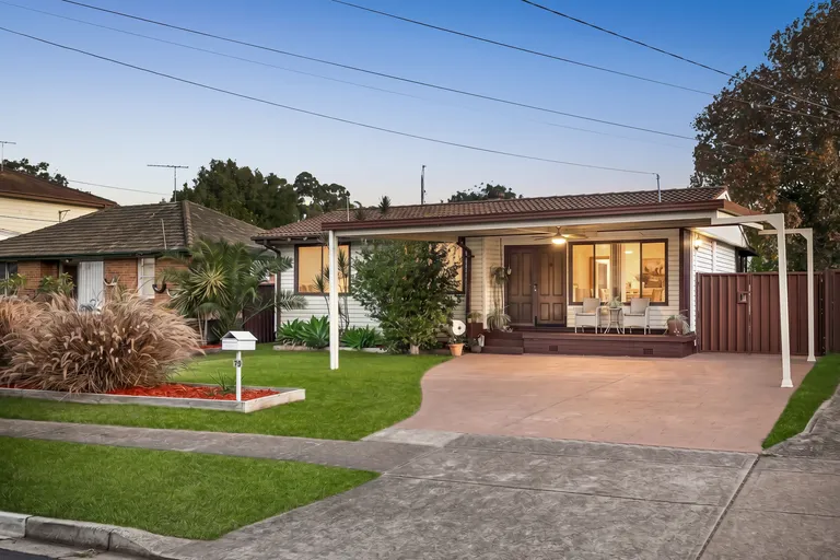 70 Gabo Crescent, Sadleir, NSW 2168 (4).webp