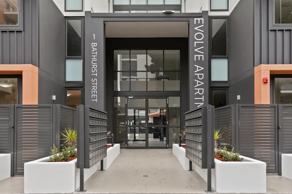 8-1-bathurst-street-liverpool-nsw-2170 (1).webp