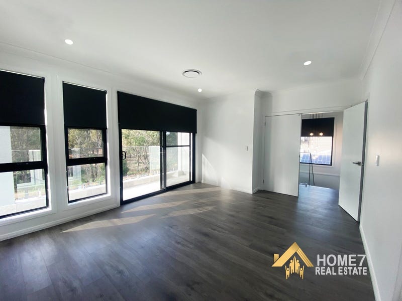 88 Fieldhouse Circuit, Campbelltown, NSW 2560 (15).jpg