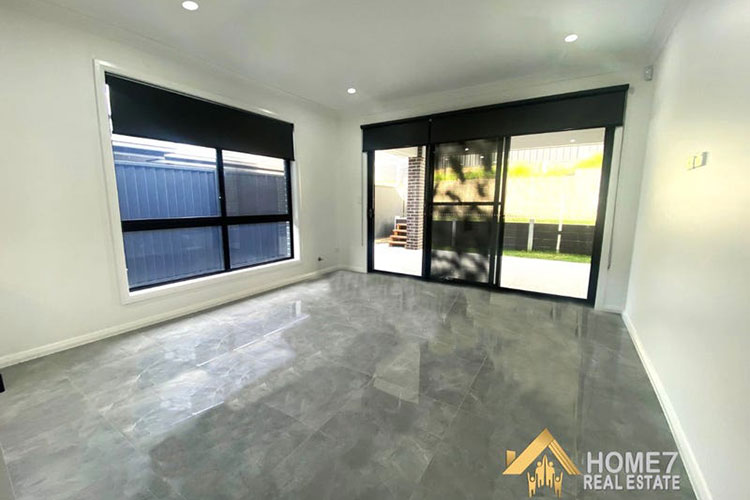 88 Fieldhouse Circuit, Campbelltown, NSW 2560 (24).jpg