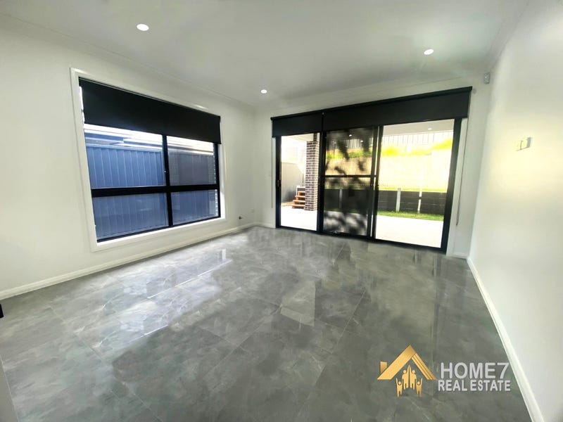 88 Fieldhouse Circuit, Campbelltown, NSW 2560 (3).jpg