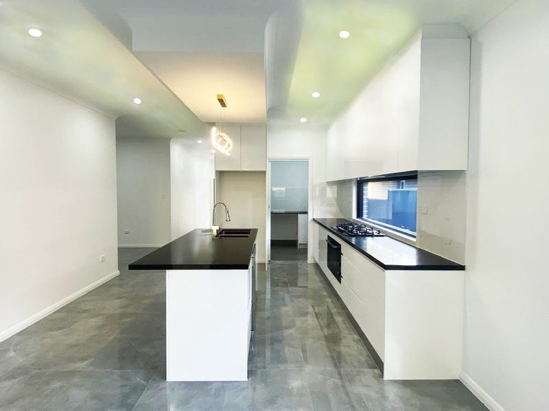 88 Fieldhouse Circuit, Campbelltown, NSW 2560 (6).jpg