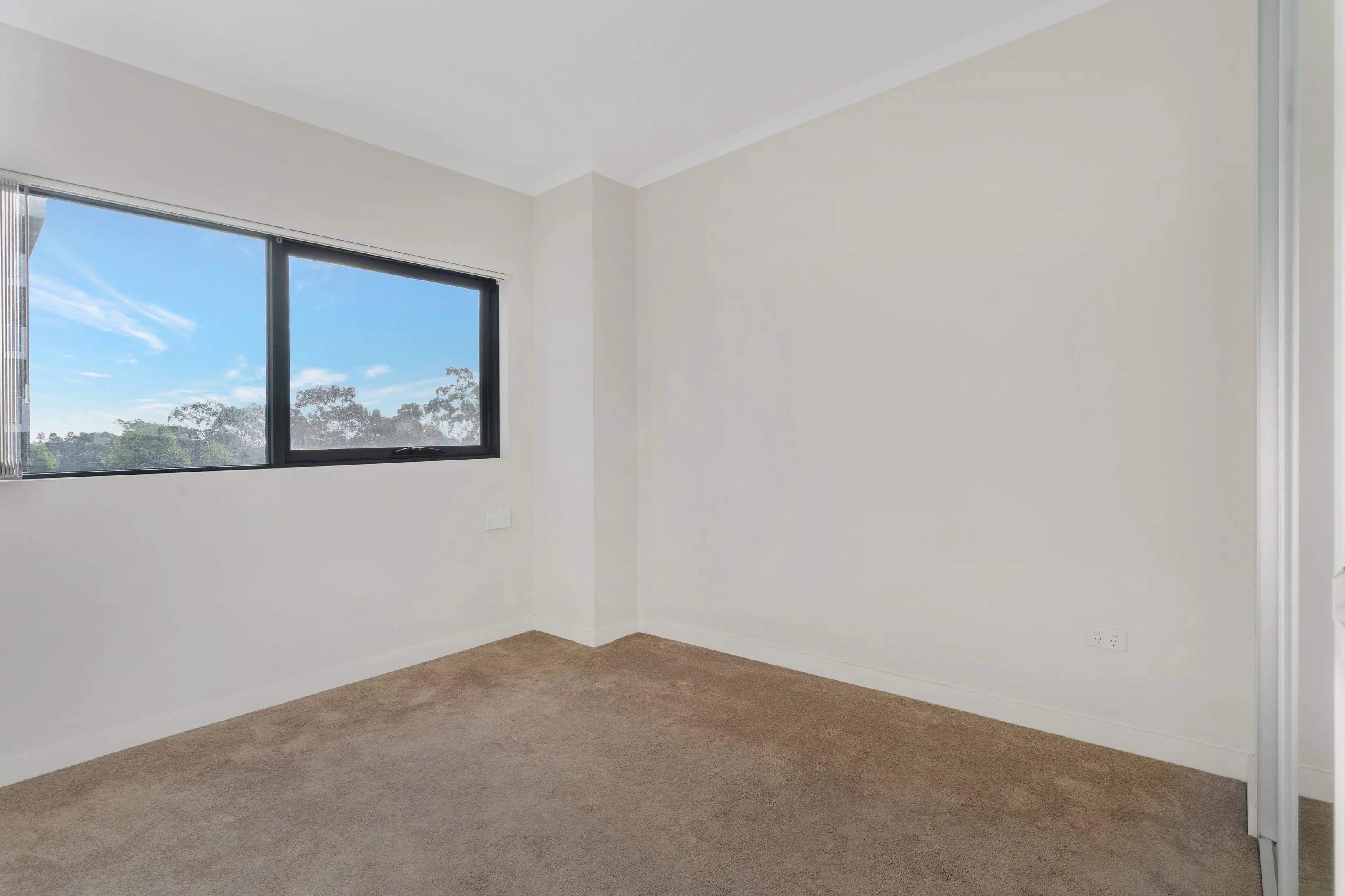 9-2-bigge-street-warwick-farm-nsw-2170 (6).webp