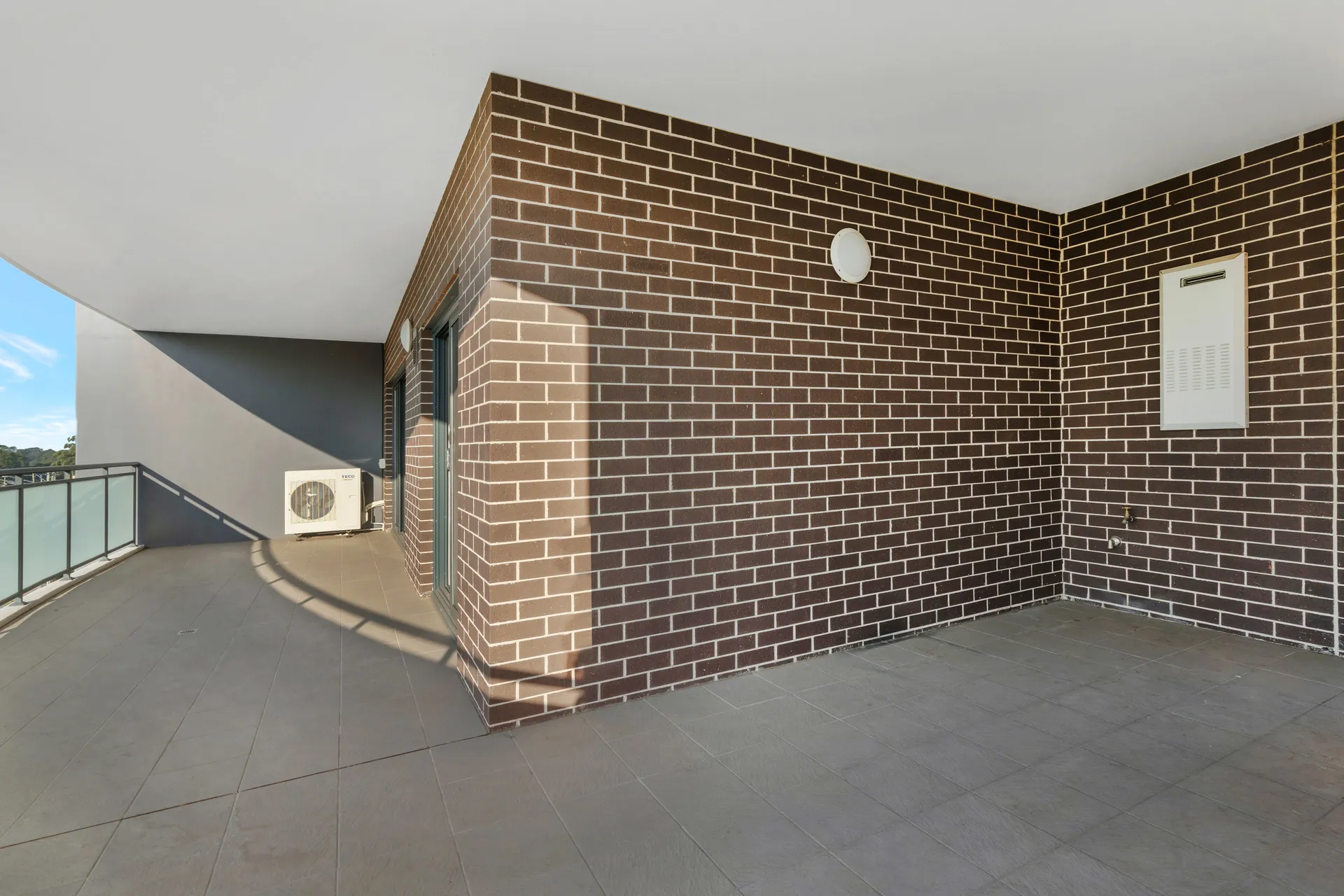 9-2-bigge-street-warwick-farm-nsw-2170 (7).webp