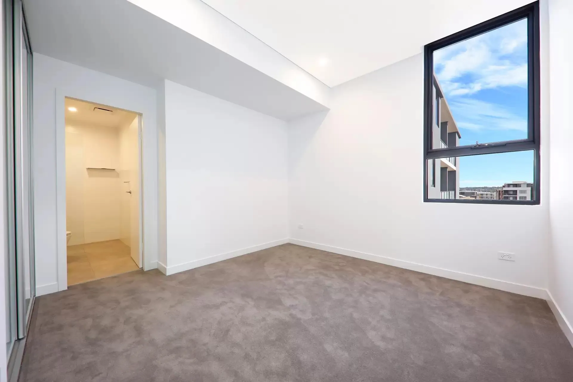 9 Goulburn Street, Warwick Farm NSW 2170 (5).webp