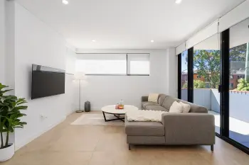 10-9 Goulburn Street, Warwick Farm, NSW 2170.webp