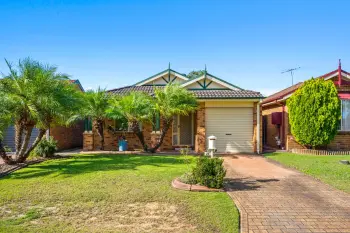 24 Daintree Drive, Wattle Grove, NSW 2173.webp
